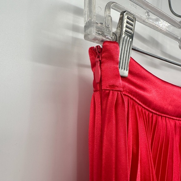 Aakaa Maxi Skirt Size Medium Accordion Pleats Red Satin Long Length Romantic - Picture 6 of 12